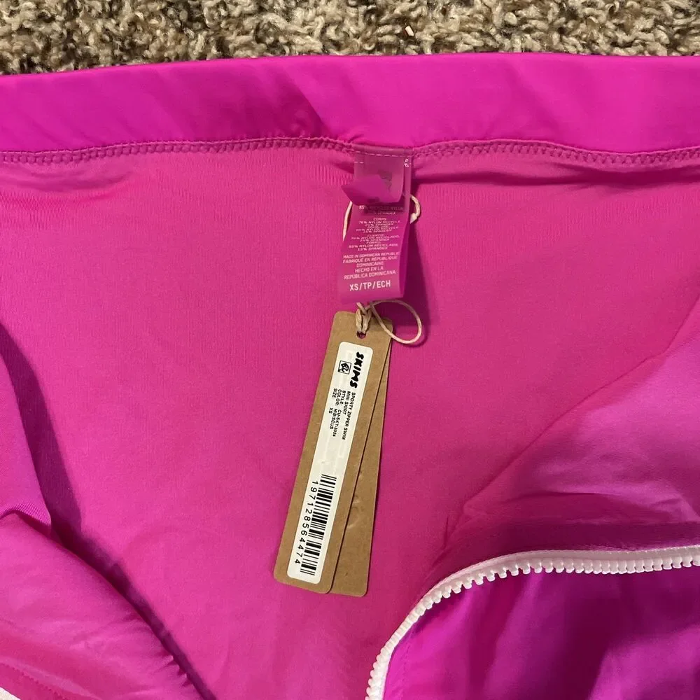 Skims Womens Size XS Sporty Zipper Swim Mini Skirt Hibiscus Pink CU-SKT-3024 NEW